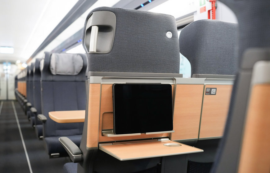 Living room comfort at 300 km/h: First ICE by Siemens Mobility with new interior design inaugurates service 